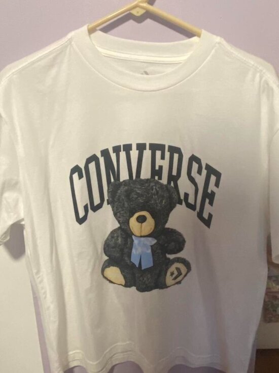 XS White Converse t-shirt with black teddy bear design - Picture 1 of 4
